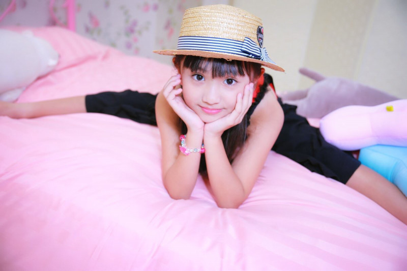Yune at a photoshoot